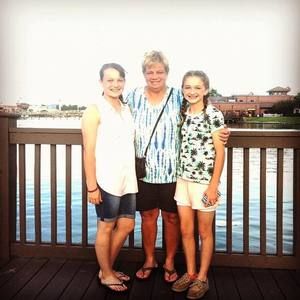 Meet your Posher, Melissa